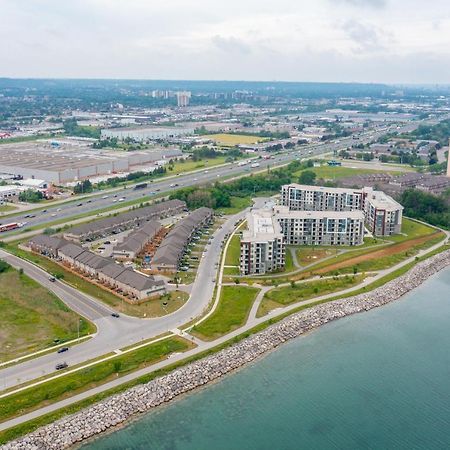 Modern Hamilton Homes Lake Ontario Shore By Globalstay Exterior foto