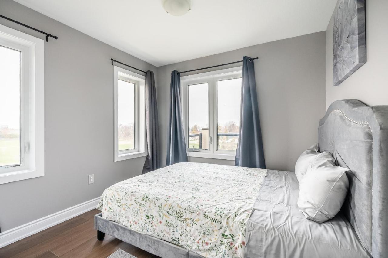 Modern Hamilton Homes Lake Ontario Shore By Globalstay Exterior foto